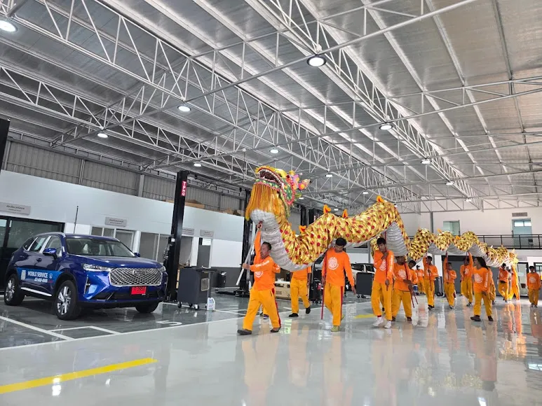 GWM Lopburi service centre — opening lion dance